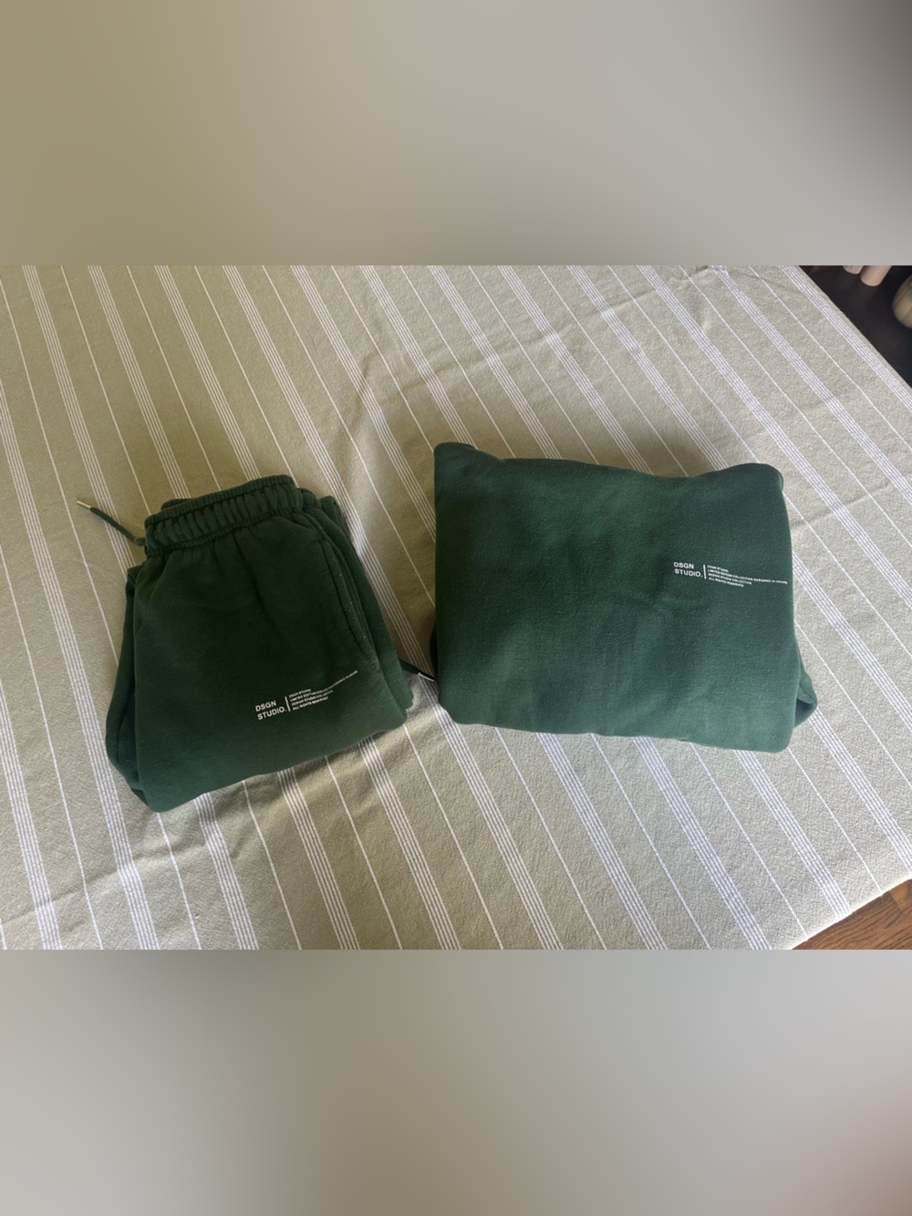 Boohoo Dsgn Studio Green Sweat Set